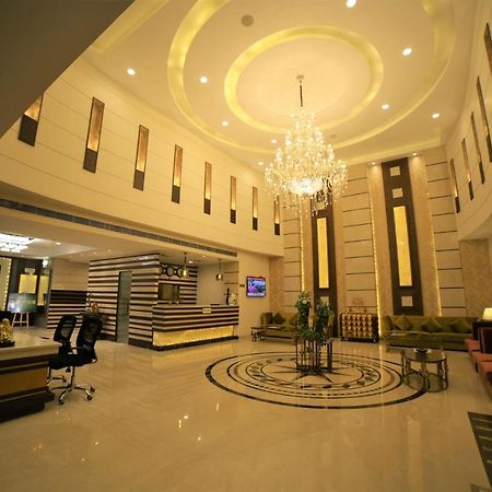 Hotel Imperia Suites Dzsálandhár Kültér fotó