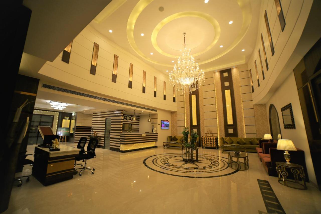 Hotel Imperia Suites Dzsálandhár Kültér fotó