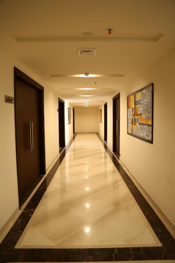Hotel Imperia Suites Dzsálandhár Kültér fotó