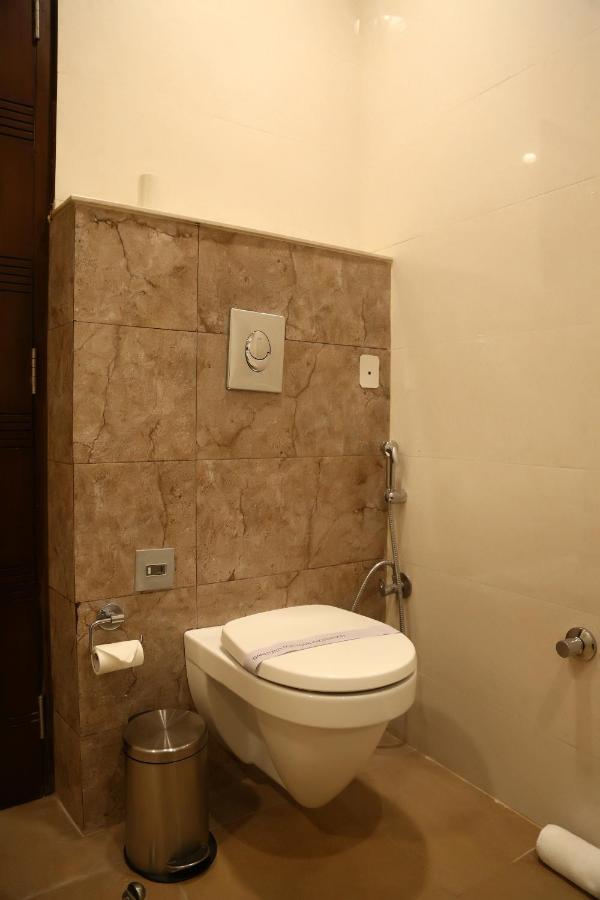Hotel Imperia Suites Dzsálandhár Kültér fotó