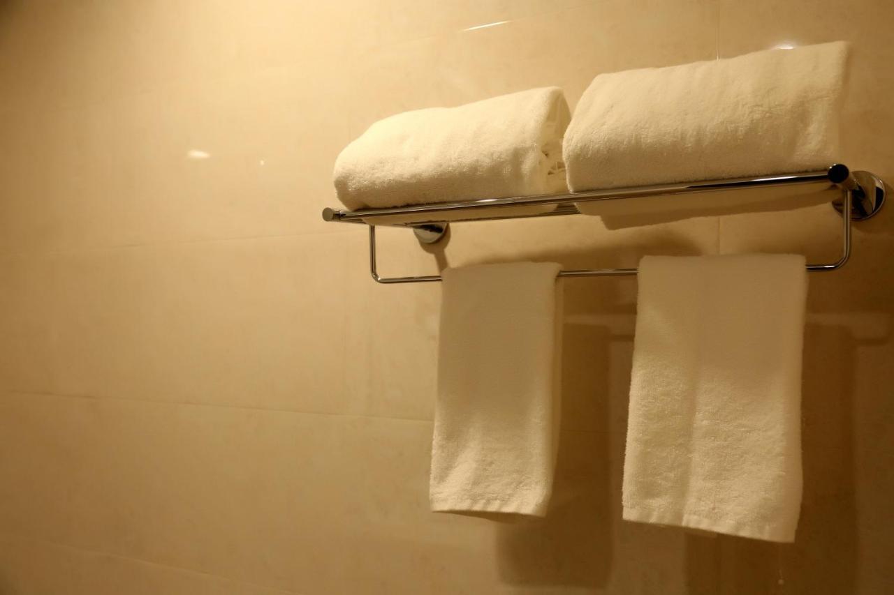 Hotel Imperia Suites Dzsálandhár Kültér fotó