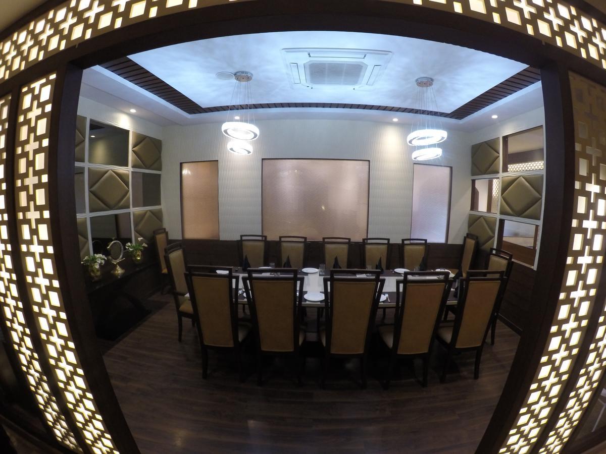 Hotel Imperia Suites Dzsálandhár Kültér fotó
