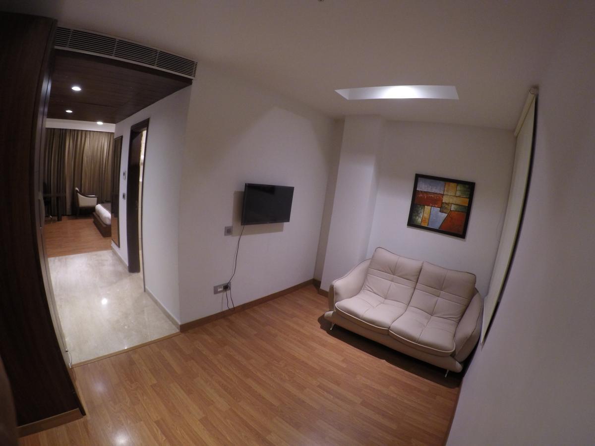Hotel Imperia Suites Dzsálandhár Kültér fotó