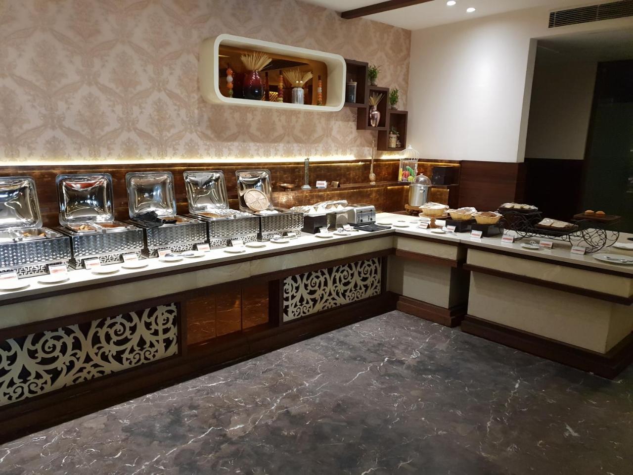 Hotel Imperia Suites Dzsálandhár Kültér fotó